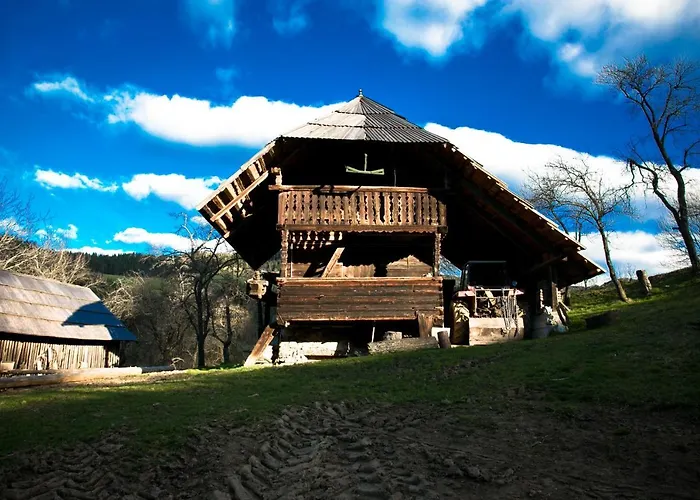 Quiet With A Terrace On Organic Farm شقة Prevalje
